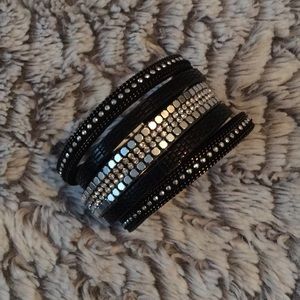 *SOLD* Black and silver bracelet